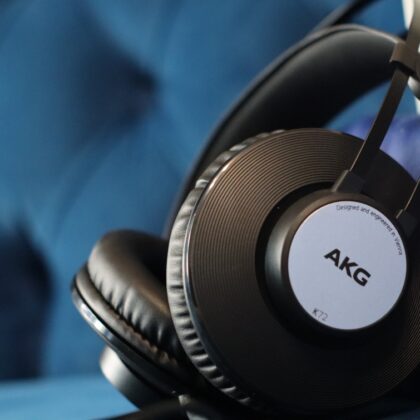 AKG K72 Audífonos Profesionales Closed-Back