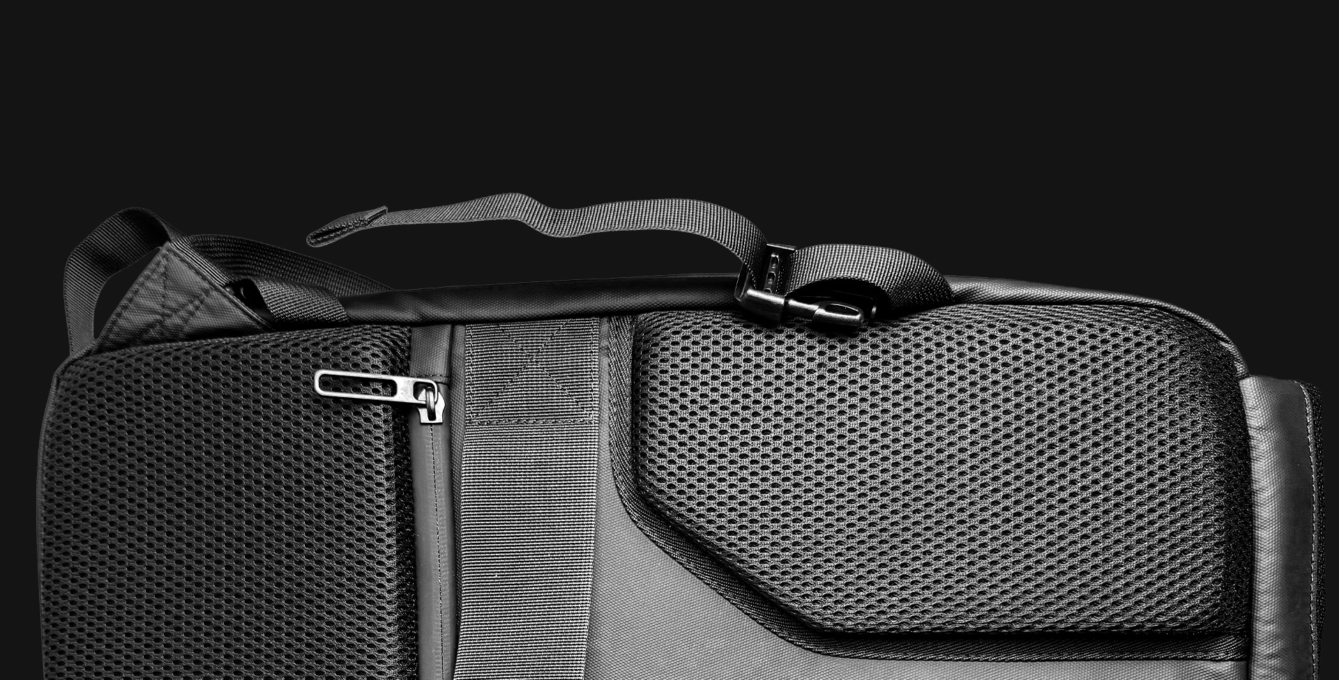 Mochila Klip Xtreme 15.6" Negro Poliéster - Imagen 5