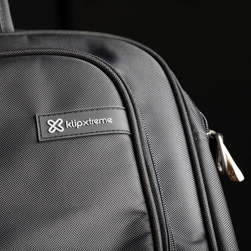 Funda Klip Xtreme 15.6" Negra